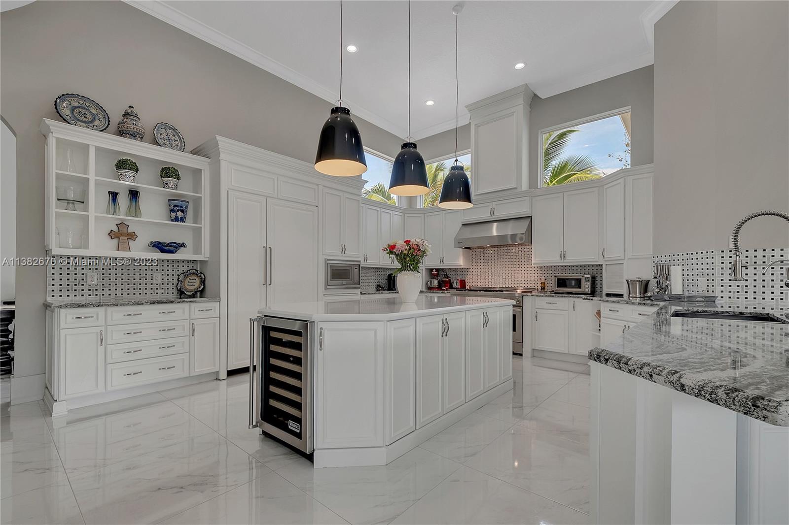 VISTA DEL LAGO - Residential