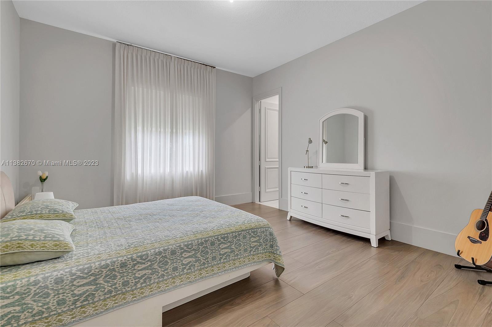 VISTA DEL LAGO - Residential