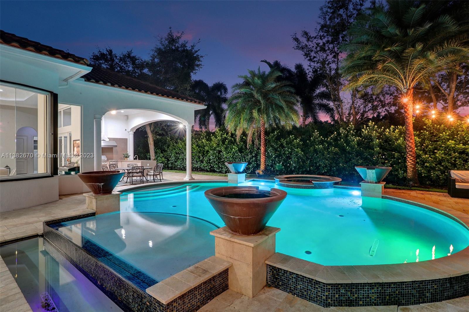 VISTA DEL LAGO - Residential