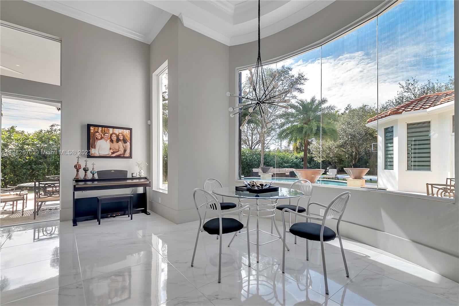 VISTA DEL LAGO - Residential