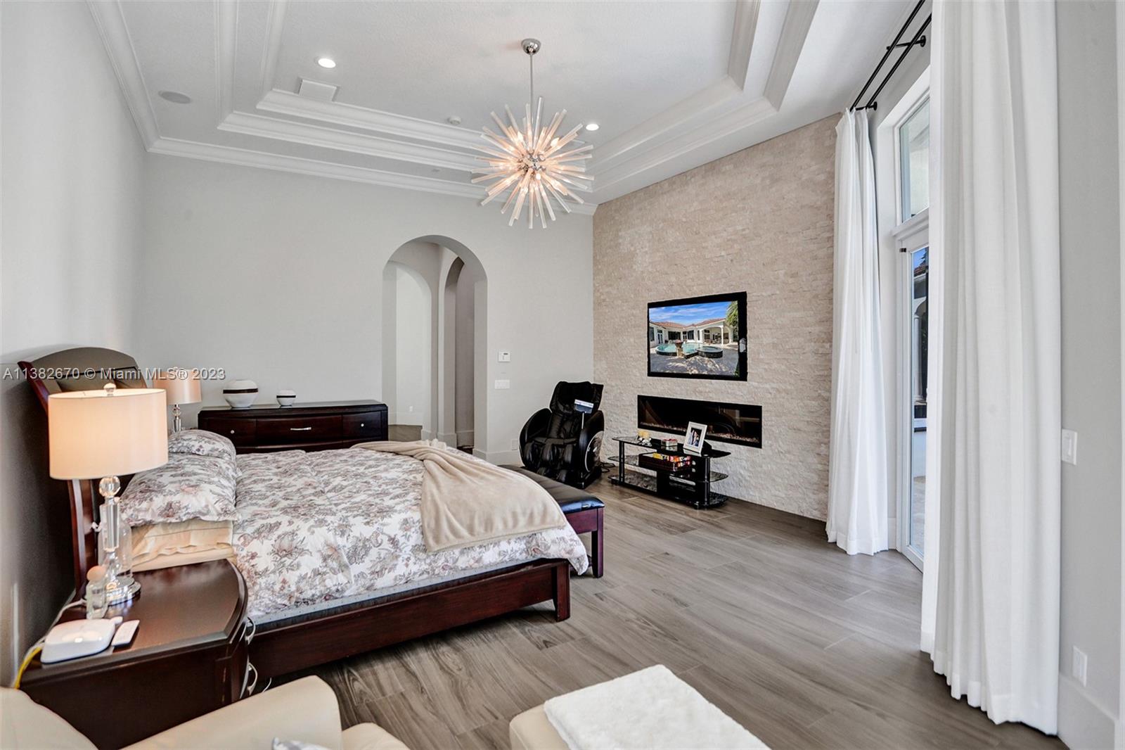 VISTA DEL LAGO - Residential