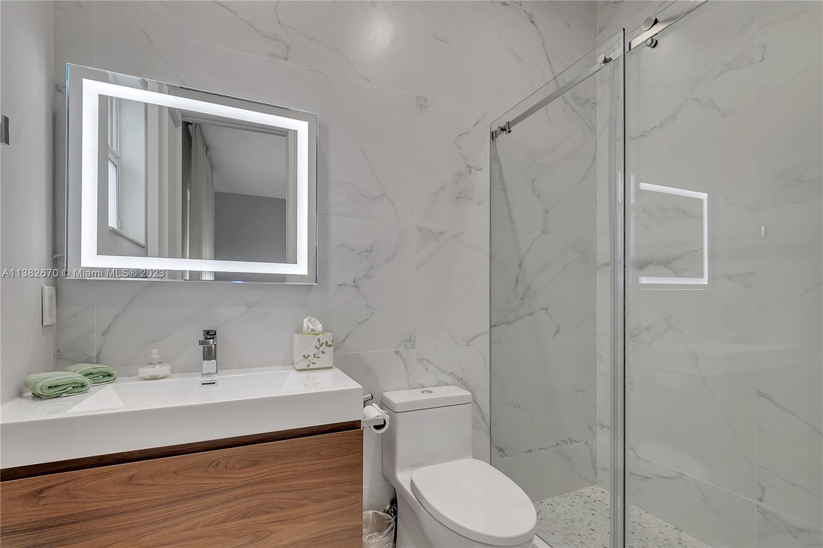 VISTA DEL LAGO - Residential