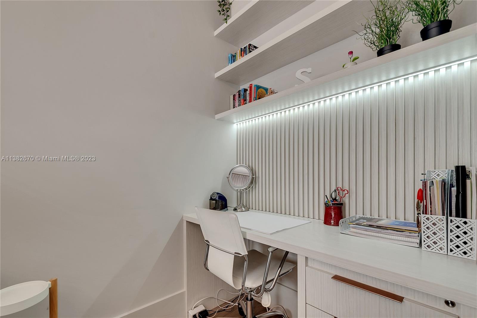 VISTA DEL LAGO - Residential