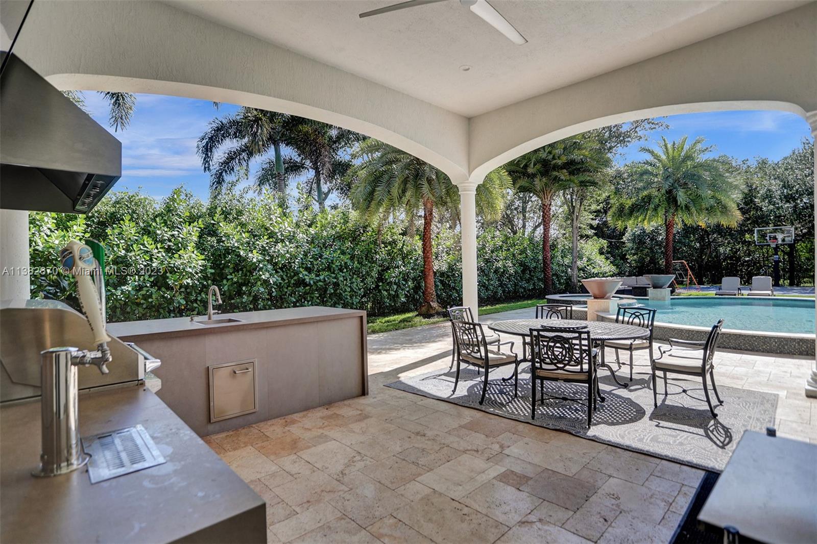 VISTA DEL LAGO - Residential