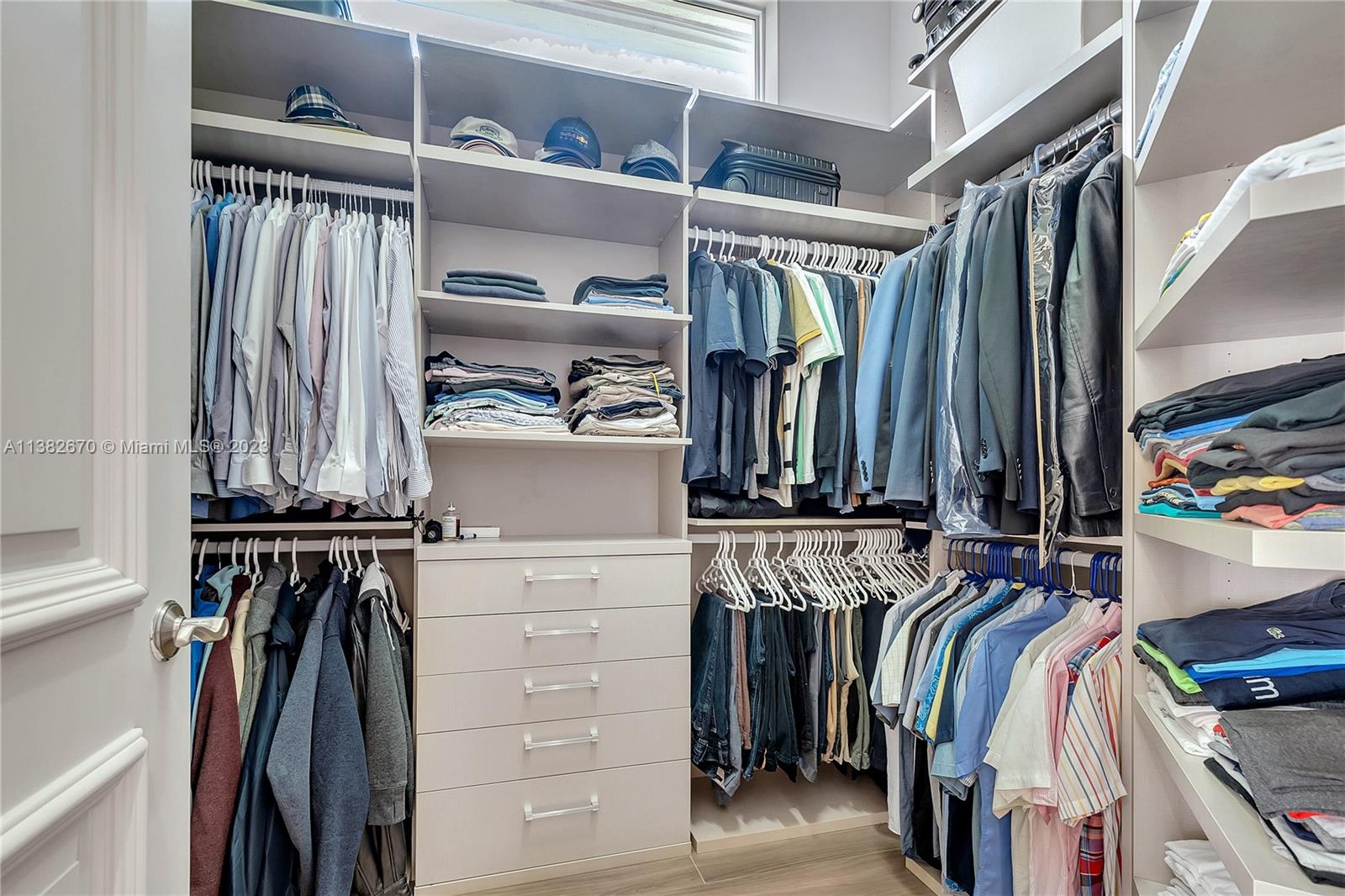 VISTA DEL LAGO - Residential