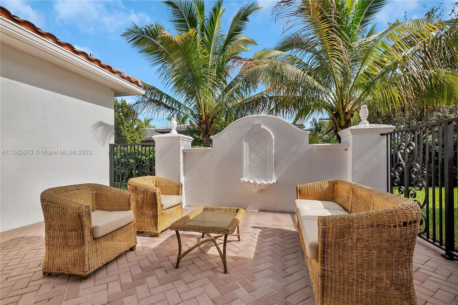 VISTA DEL LAGO - Residential