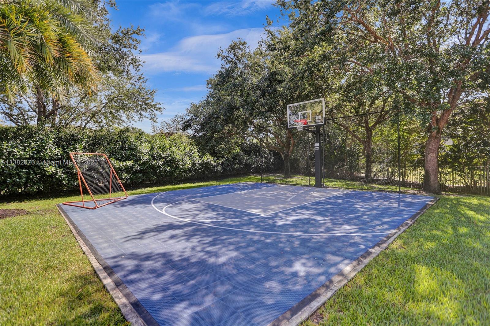 VISTA DEL LAGO - Residential