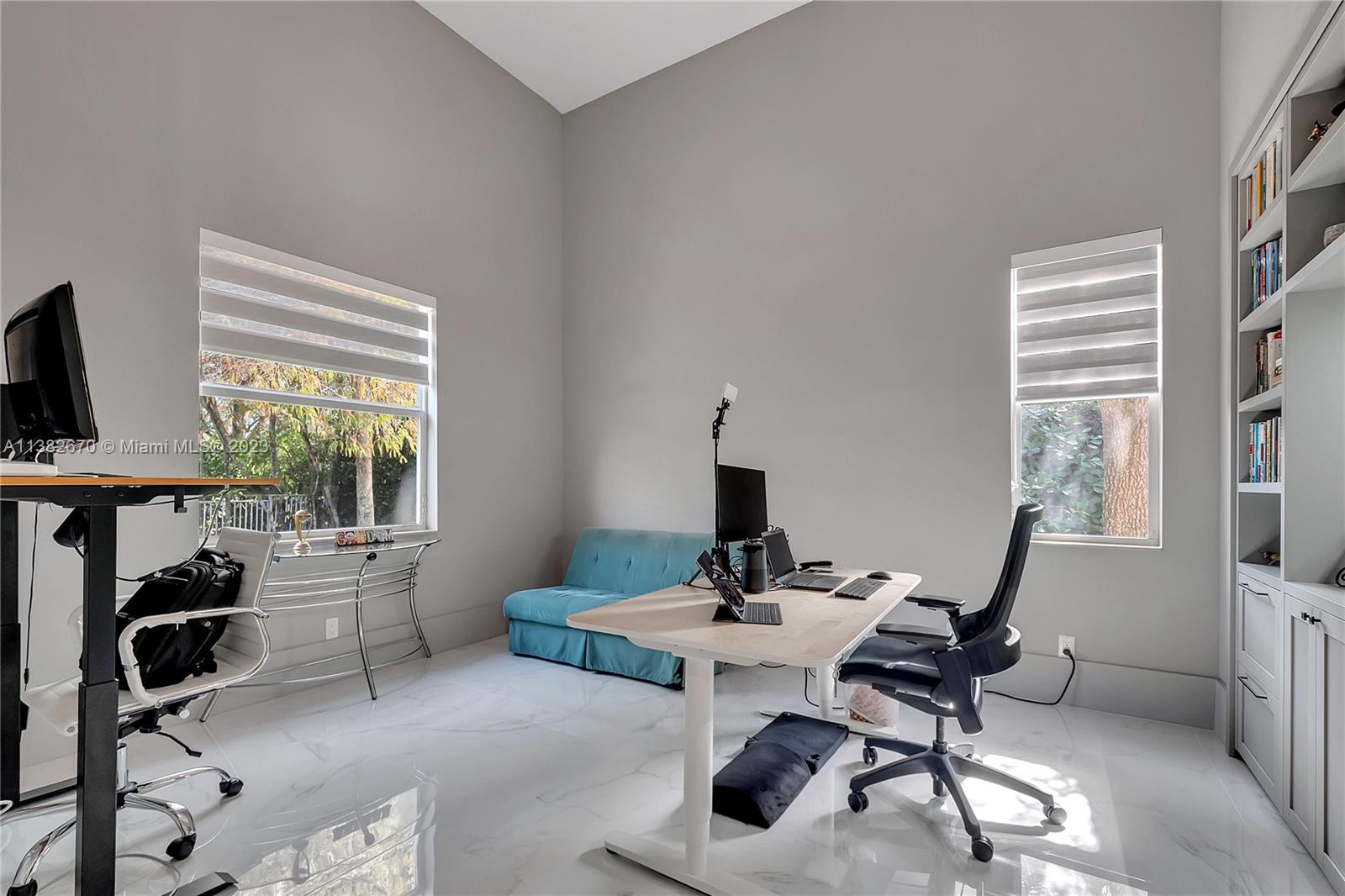 VISTA DEL LAGO - Residential