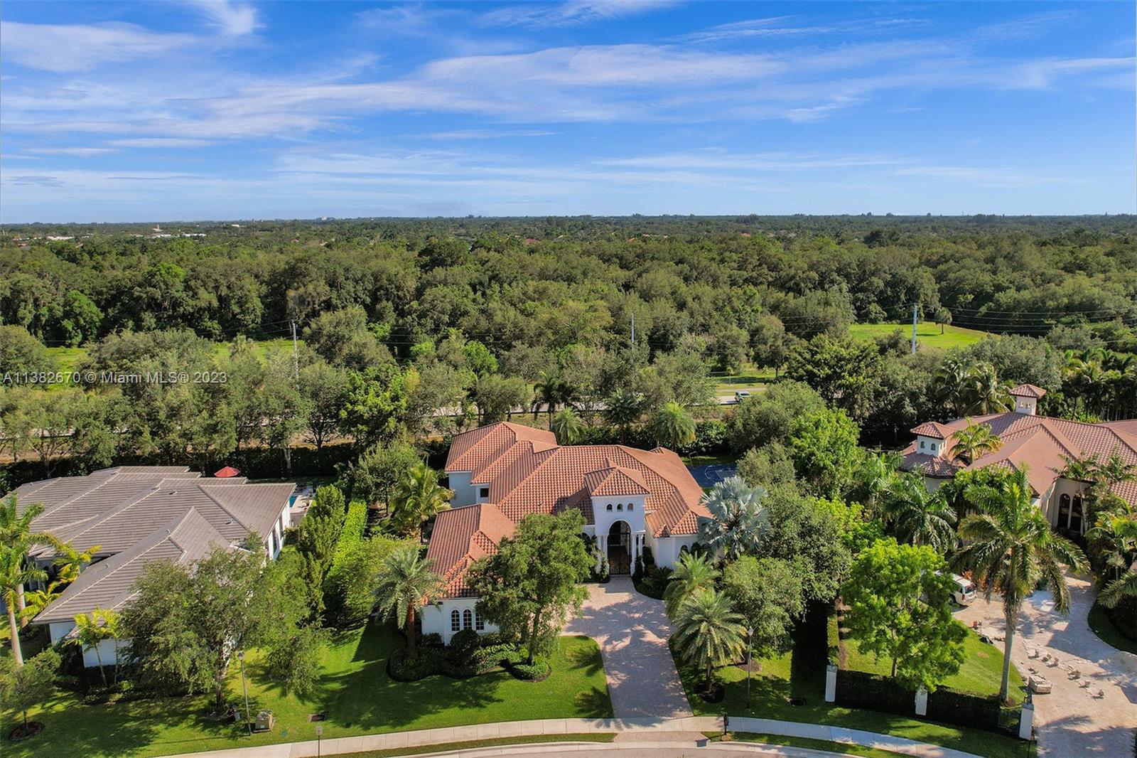 VISTA DEL LAGO - Residential