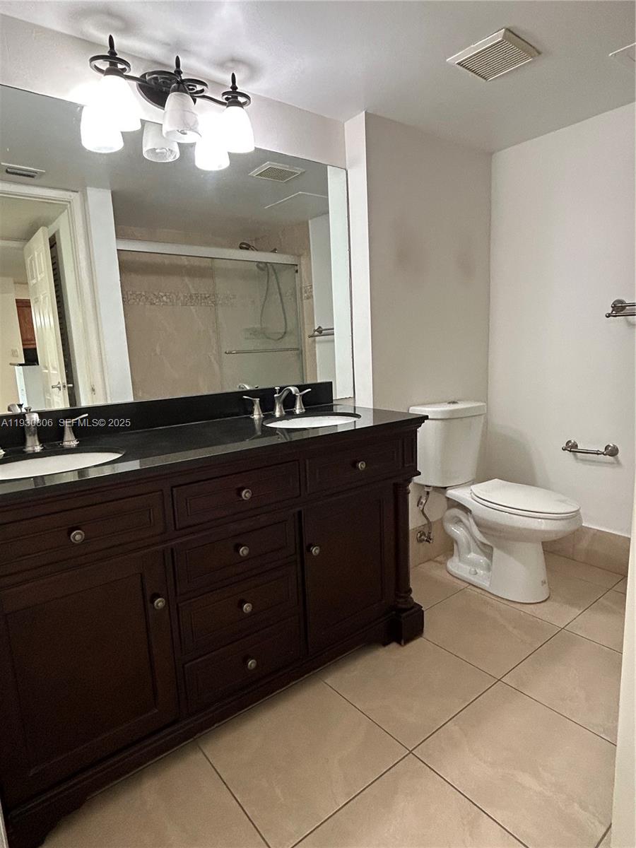 ROYAL GRAND CONDO - Residential Lease