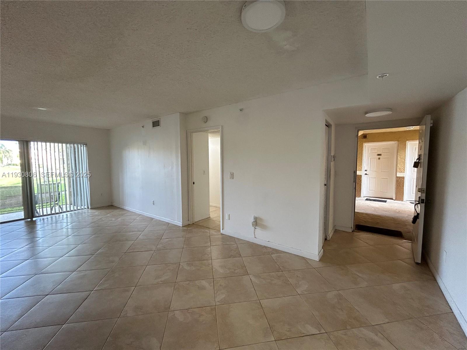 ROYAL GRAND CONDO - Residential Lease