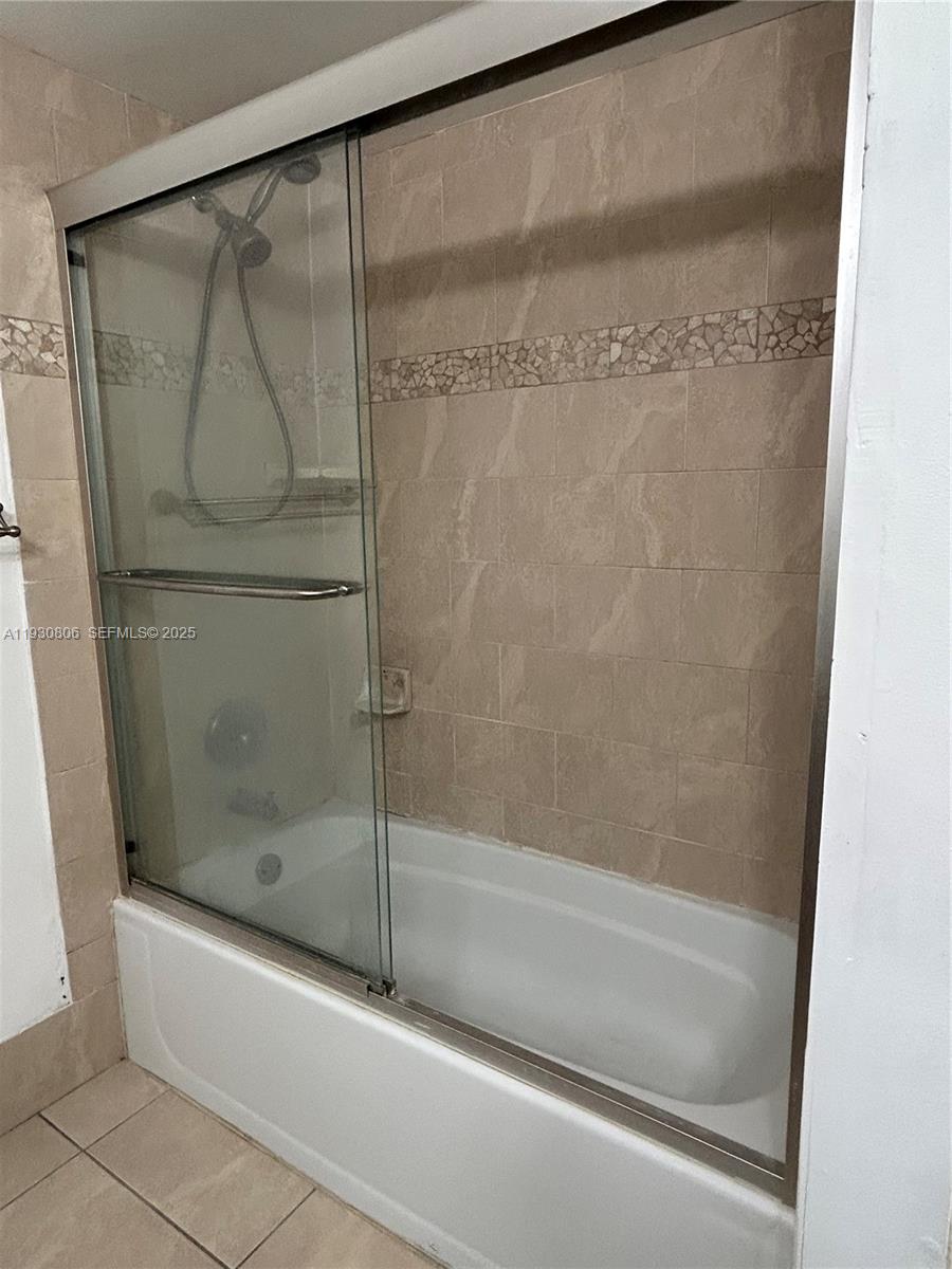 ROYAL GRAND CONDO - Residential Lease