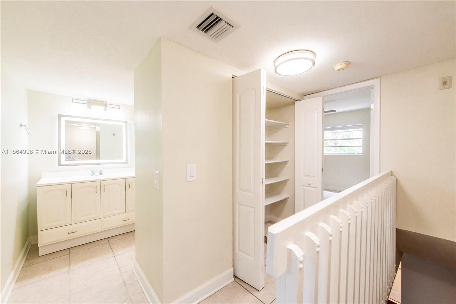 SUNWOOD CONDO - Residential