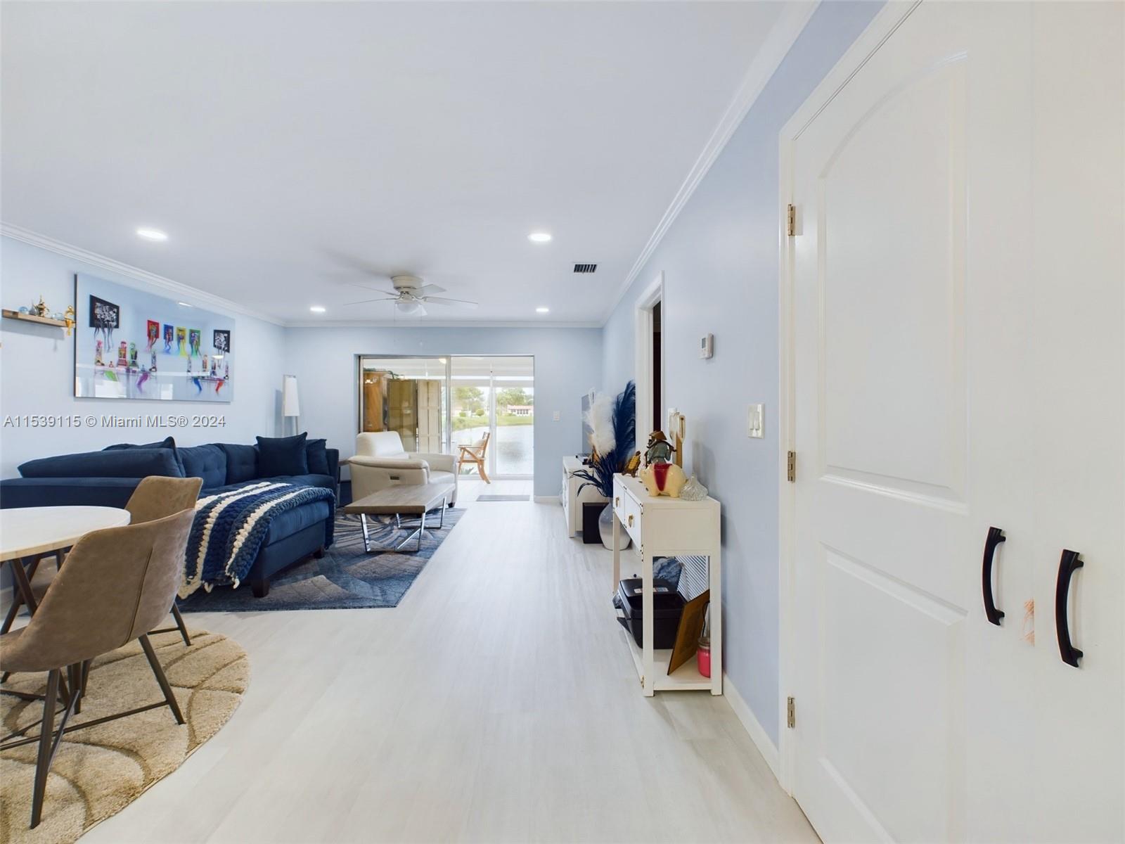 GOLDEN LAKES VILLAGE COND - Residential
