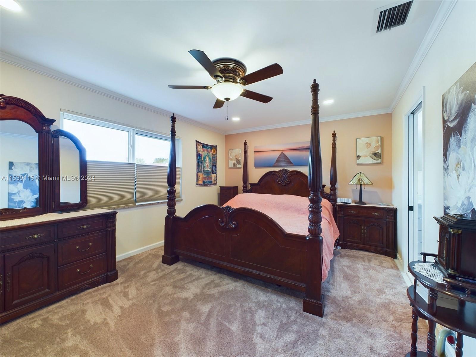 GOLDEN LAKES VILLAGE COND - Residential