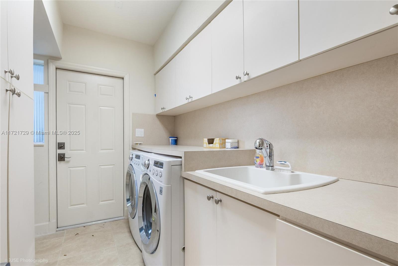 SOUTH BRICK CONDO - Residential