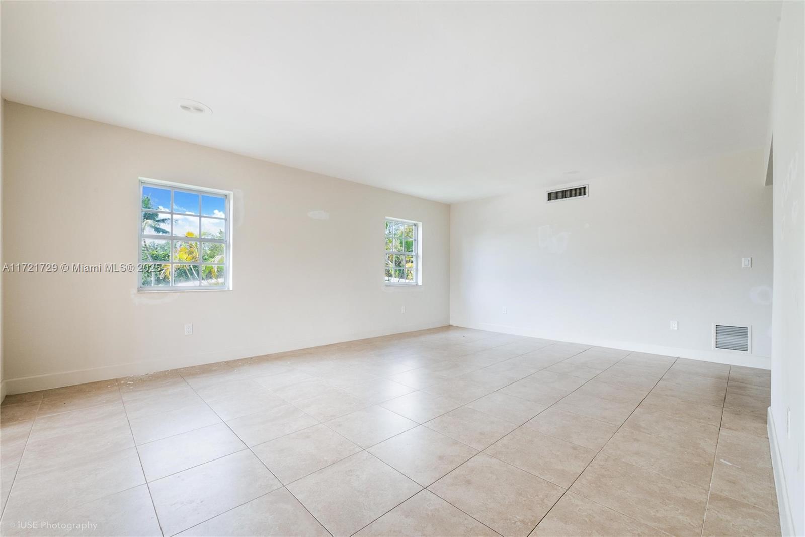 SOUTH BRICK CONDO - Residential