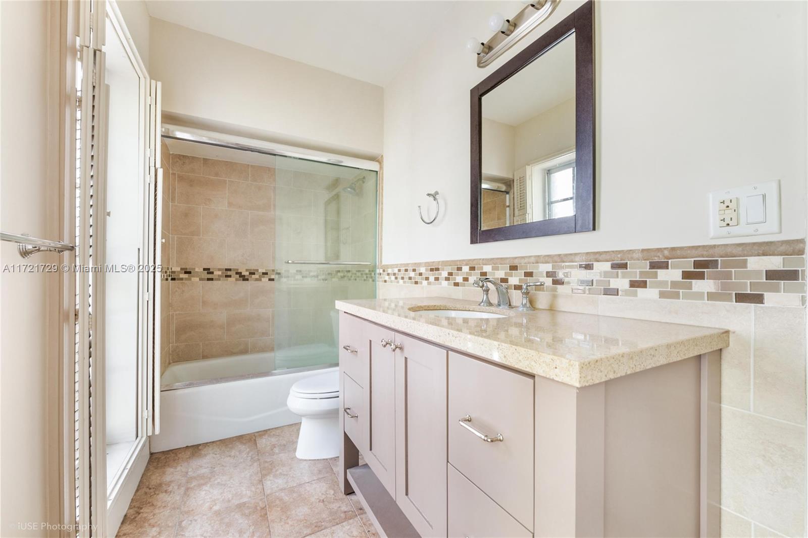 SOUTH BRICK CONDO - Residential