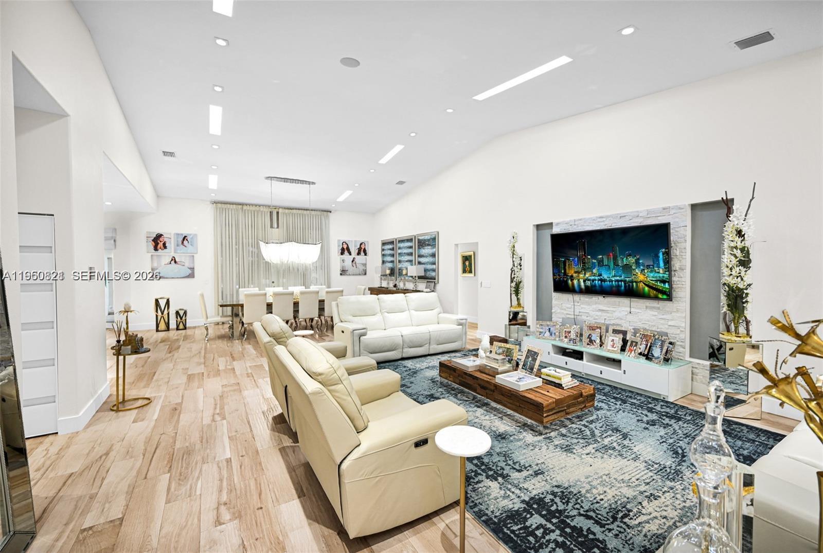 SWEETWATER ESTS SUB - Residential