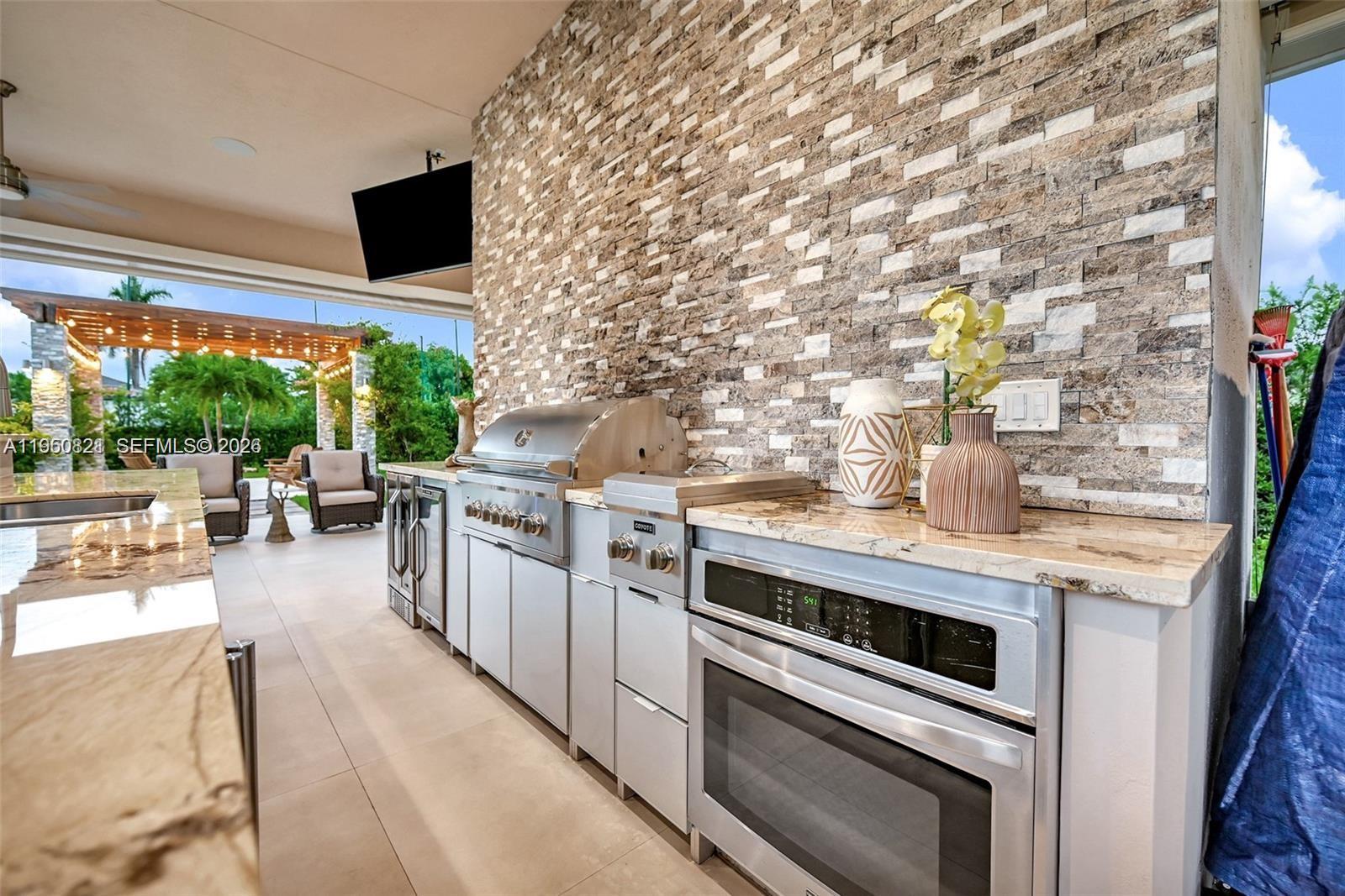 SWEETWATER ESTS SUB - Residential