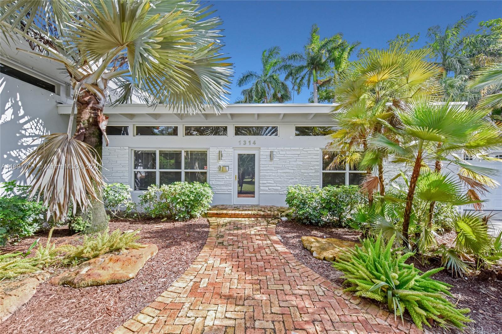 Great opportunity to live in the most desired place in Fort Lauderdale. Ready to move, the house is fully furnished. It offers 3 beds, 3 renovated bathrooms & a large office/den, or use as an extra 4 bedroom, and a spectacular terrace where you can enjoy unforgettable moments with your family. This property offers a green backyard field surrounded by palm trees. NO HOA, near the beach, dining, shopping, highway, FLL Airport & Port. Don't miss the chance to live in this beautiful property with its generous space rarely seen on the market!!