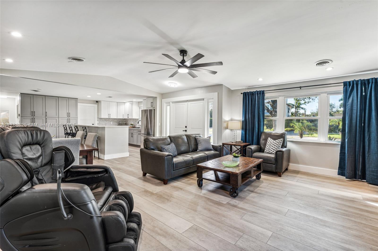 SEMINOLE ESTATES - Residential