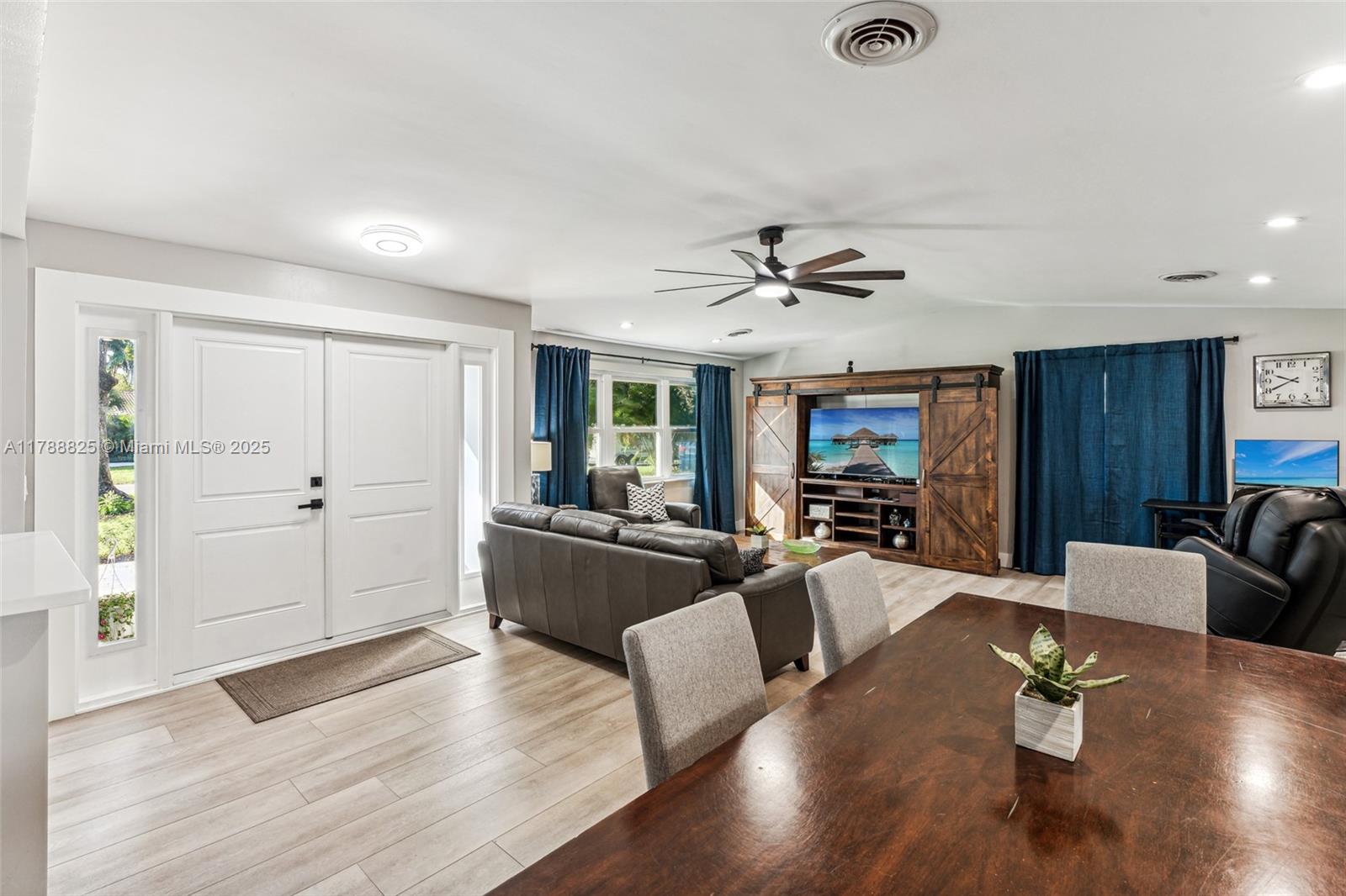 SEMINOLE ESTATES - Residential