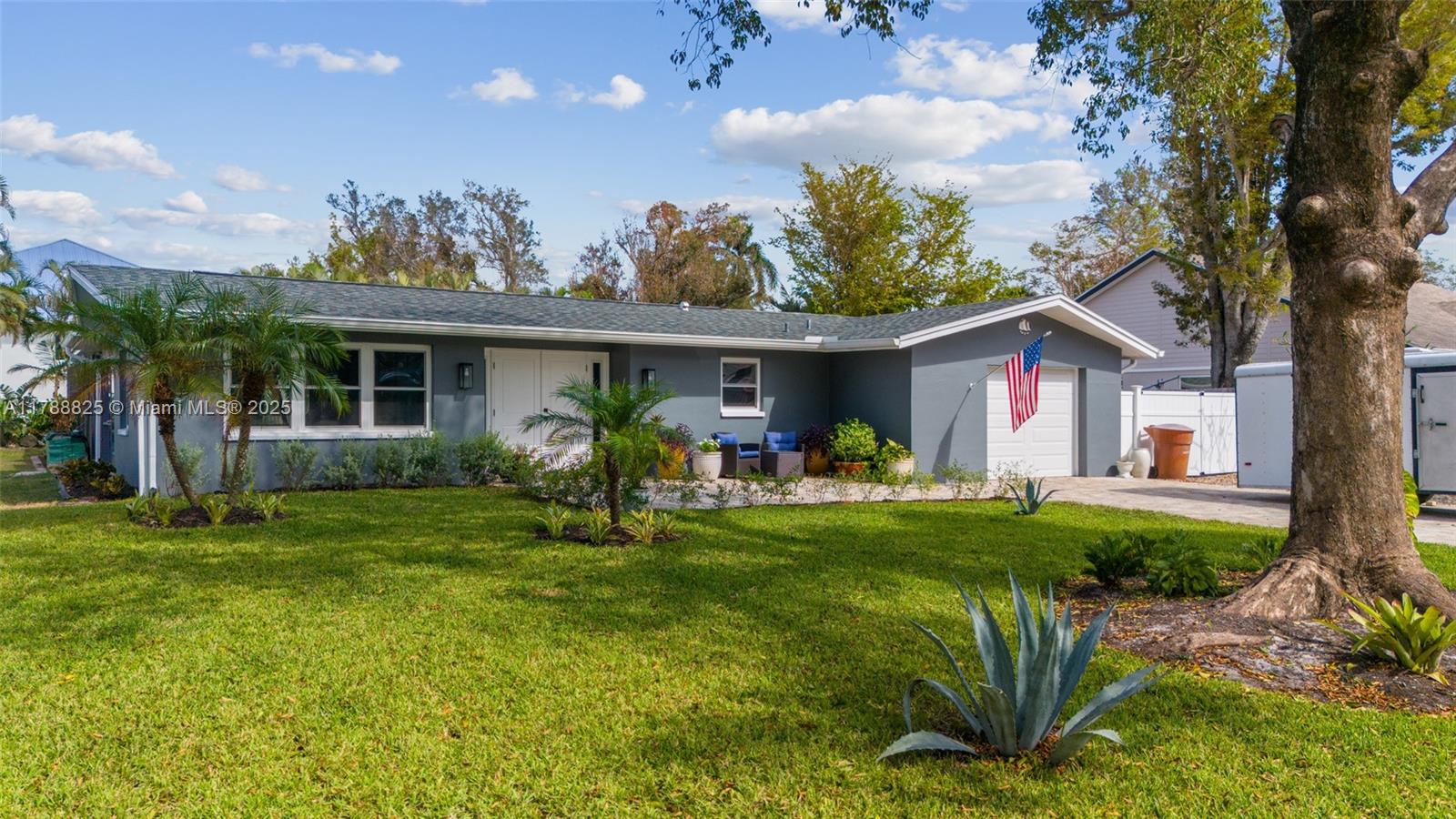 SEMINOLE ESTATES - Residential