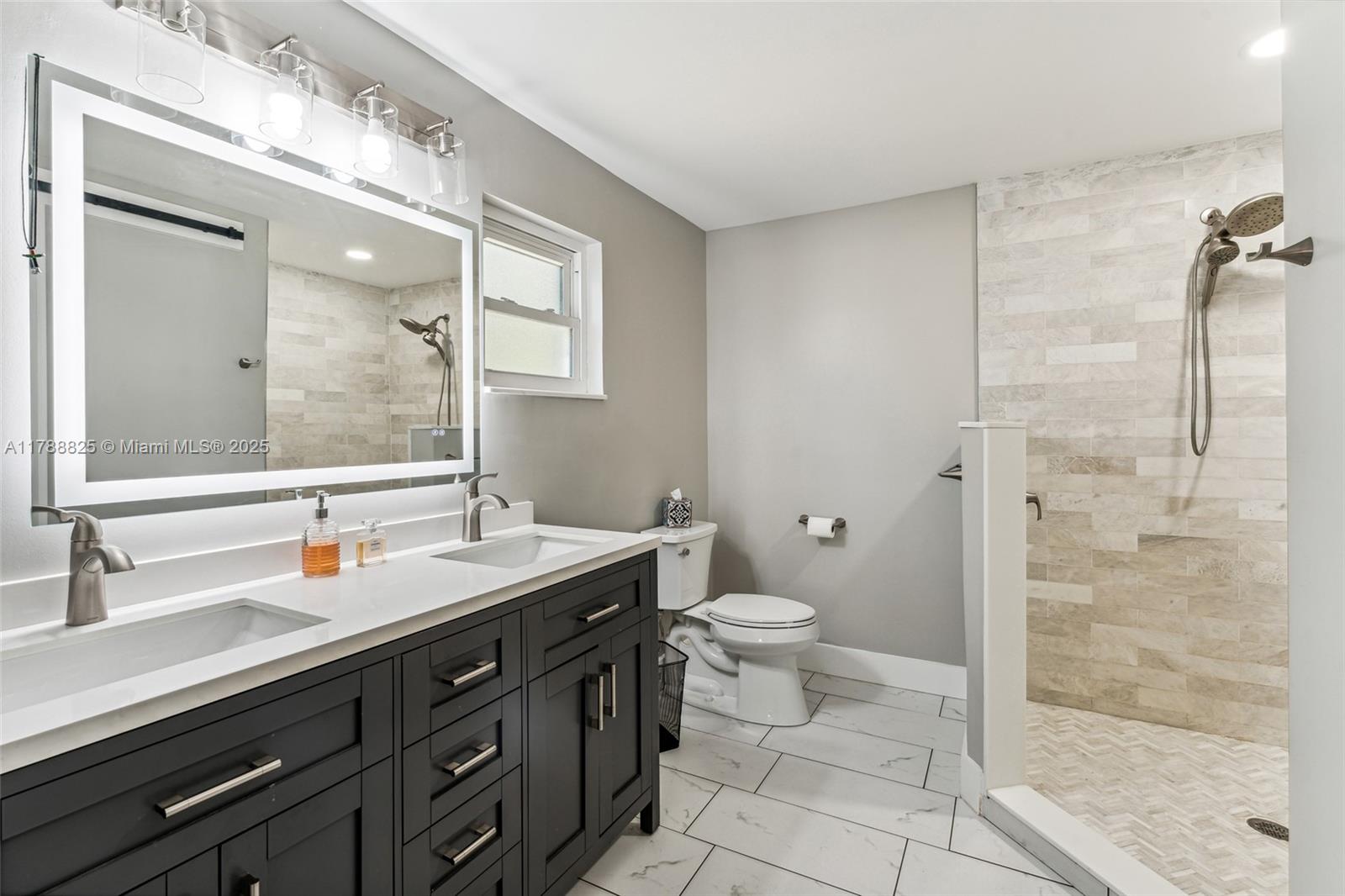 SEMINOLE ESTATES - Residential