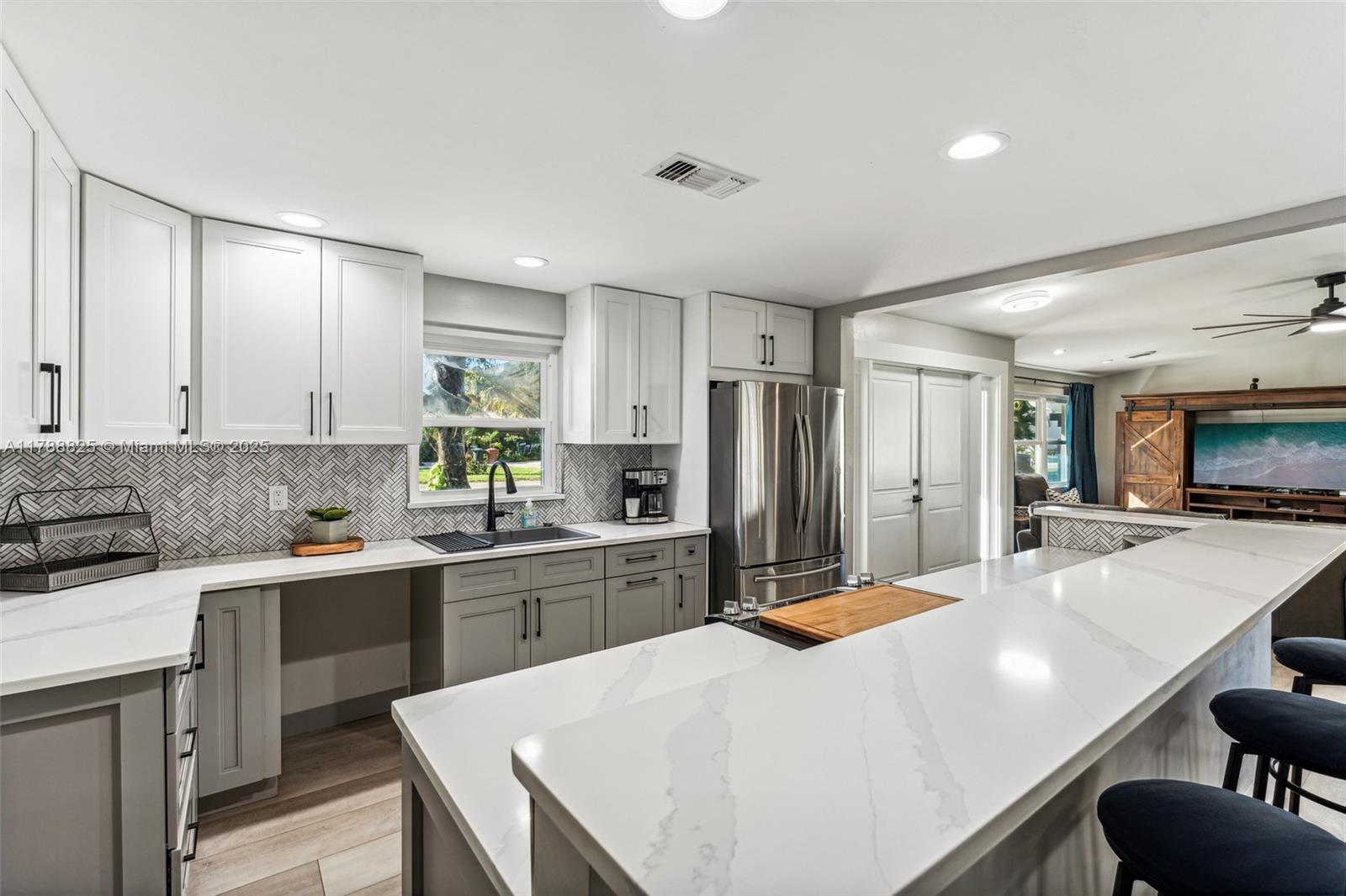 SEMINOLE ESTATES - Residential