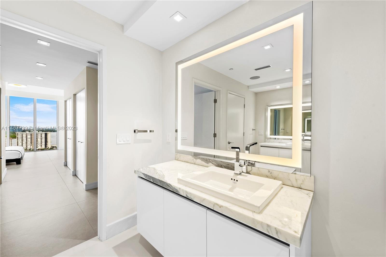 PARQUE TOWERS CONDO - Residential