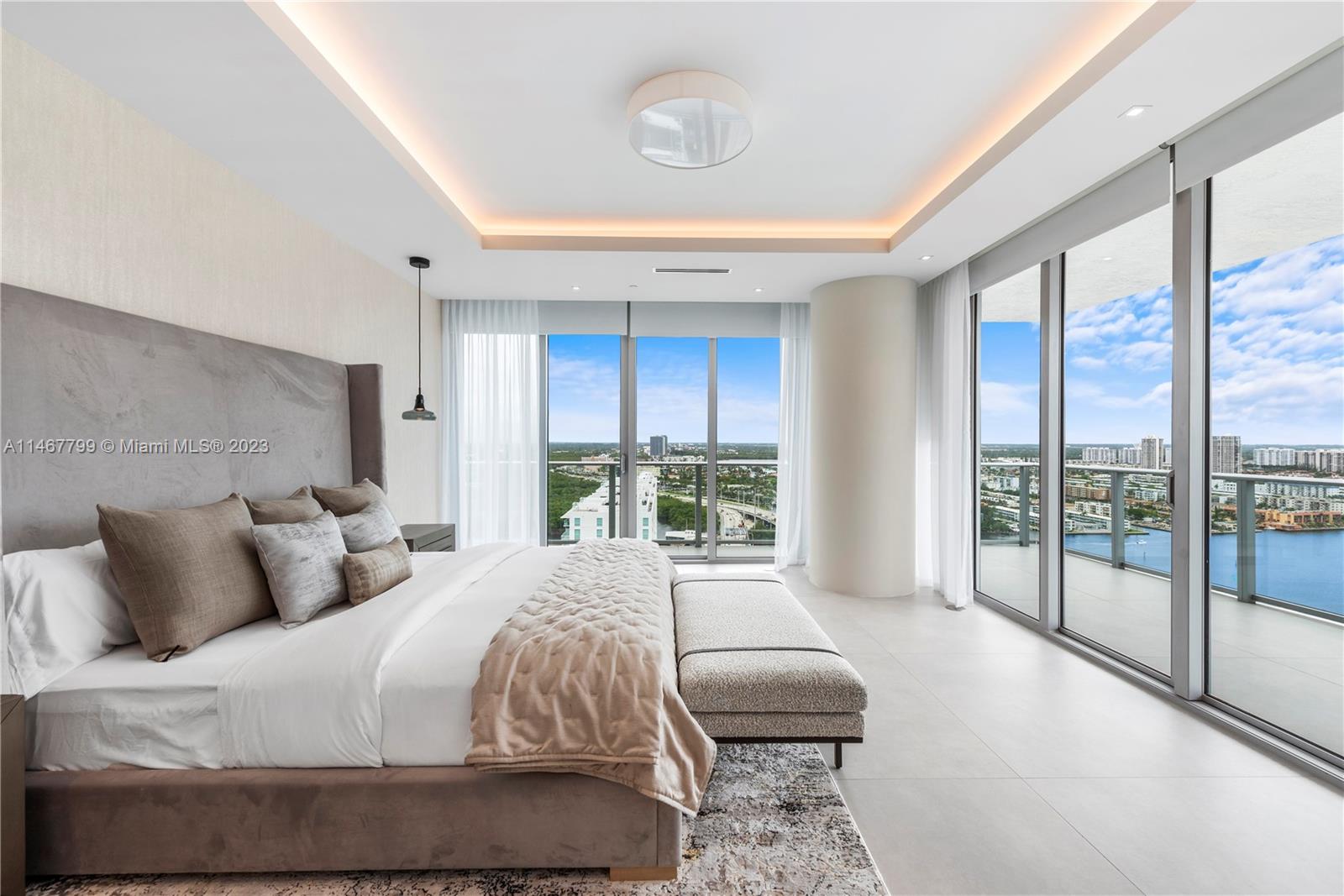 PARQUE TOWERS CONDO - Residential