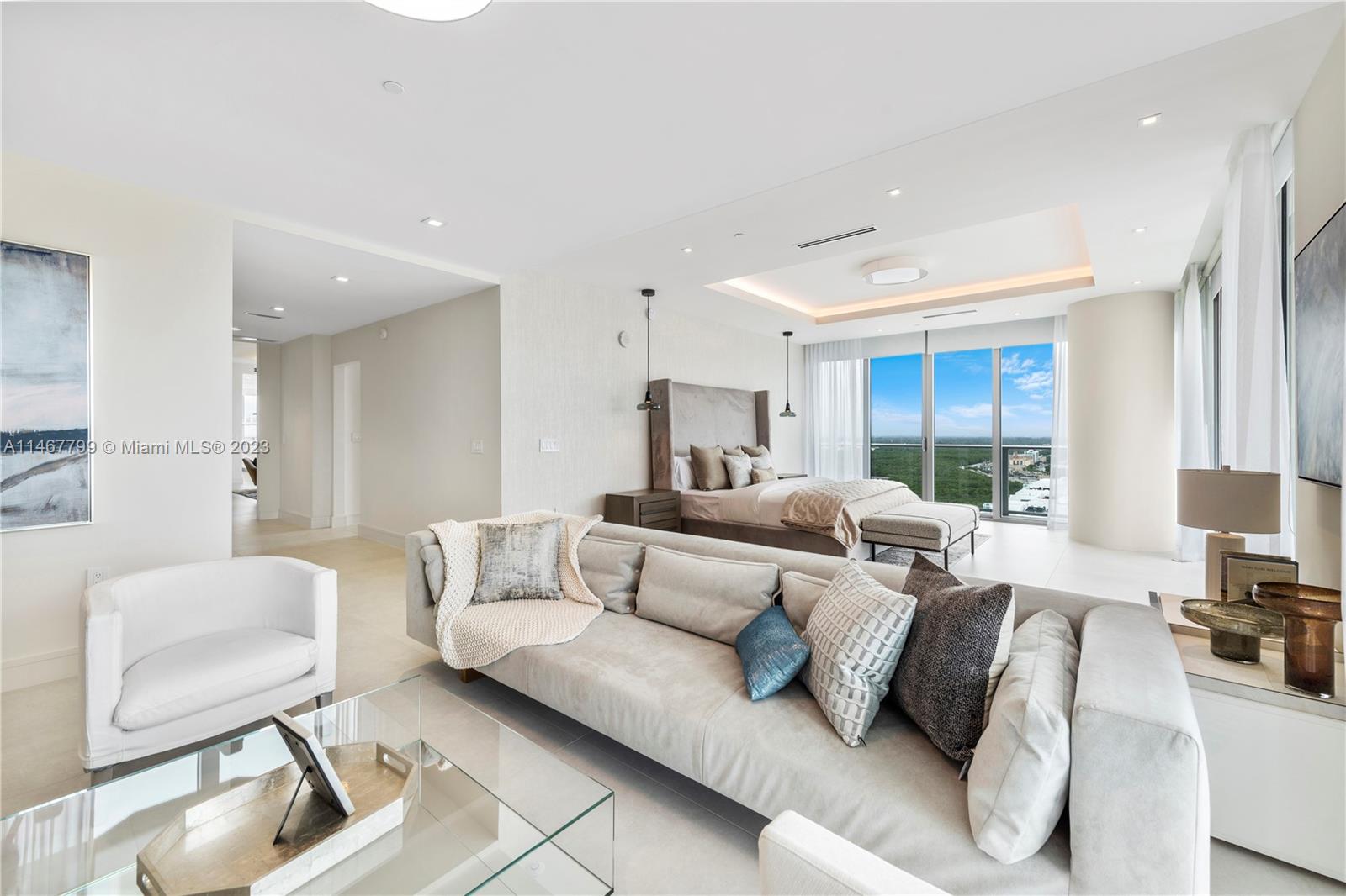 PARQUE TOWERS CONDO - Residential