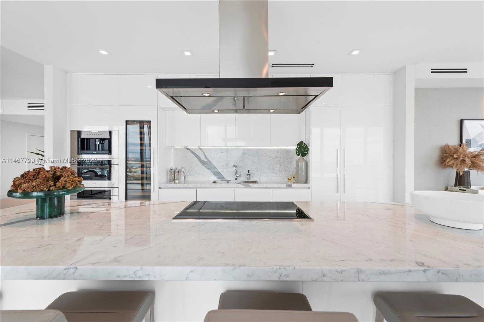 PARQUE TOWERS CONDO - Residential