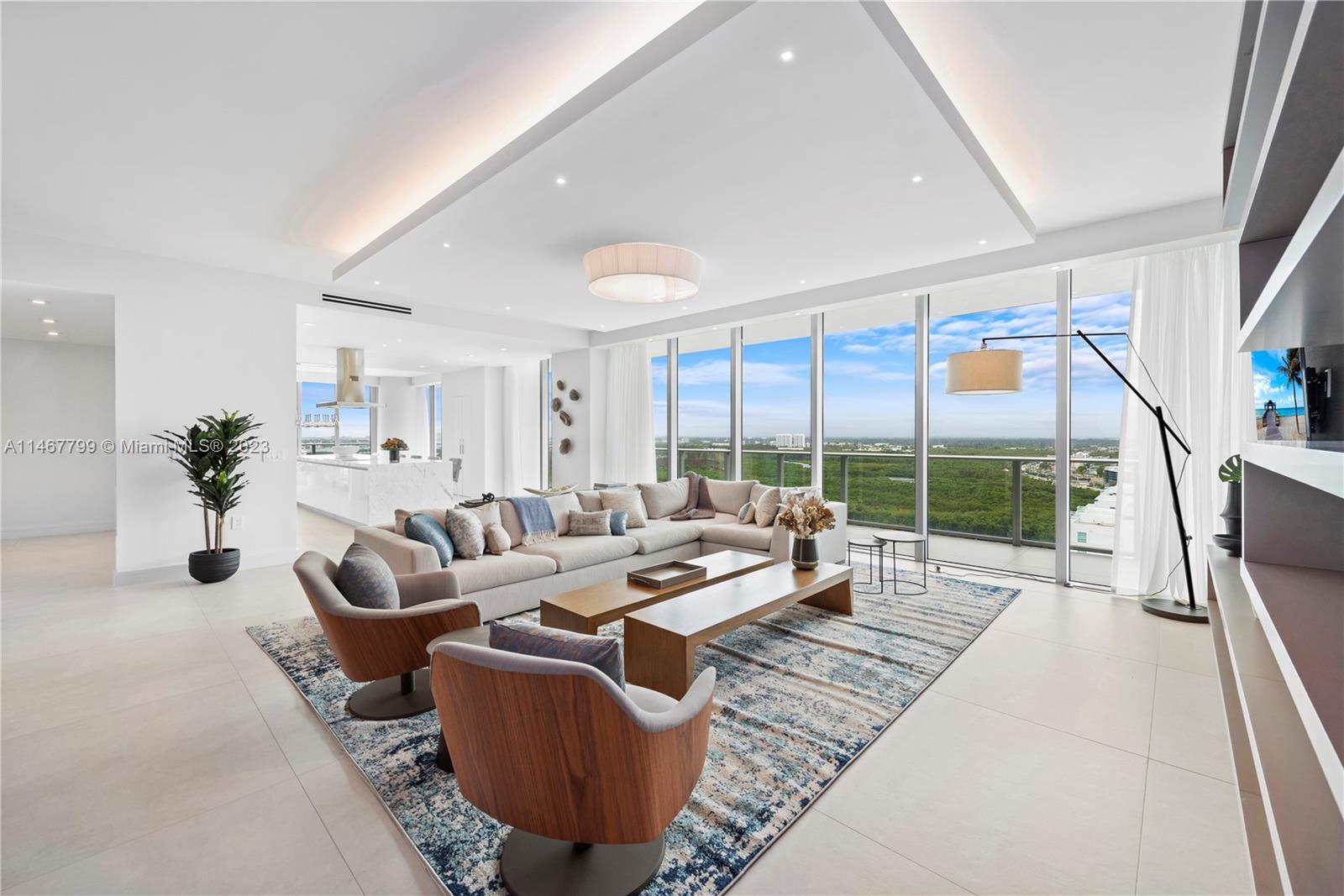PARQUE TOWERS CONDO - Residential
