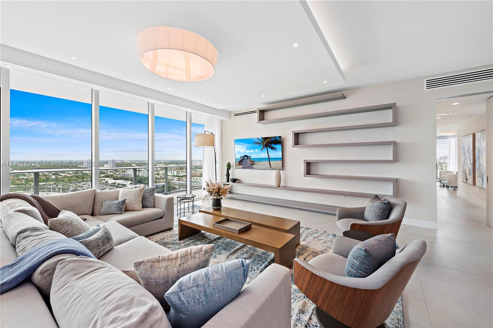 PARQUE TOWERS CONDO - Residential