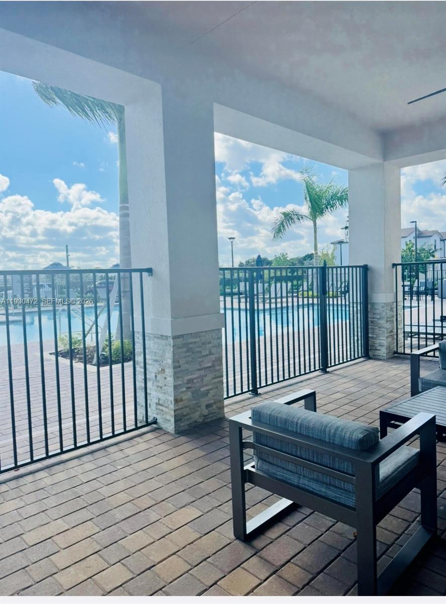 KENDALL ASSEMBLAGE SOTUH - Residential