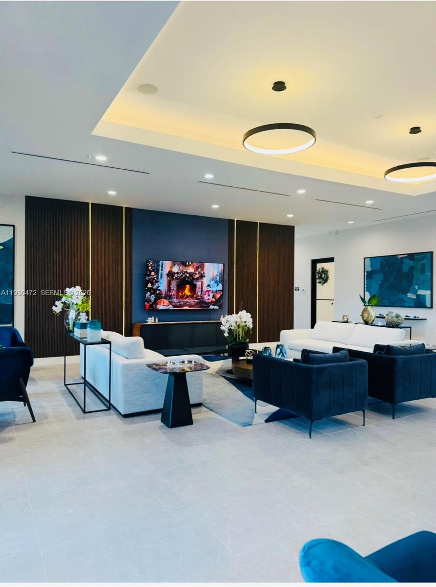 KENDALL ASSEMBLAGE SOTUH - Residential