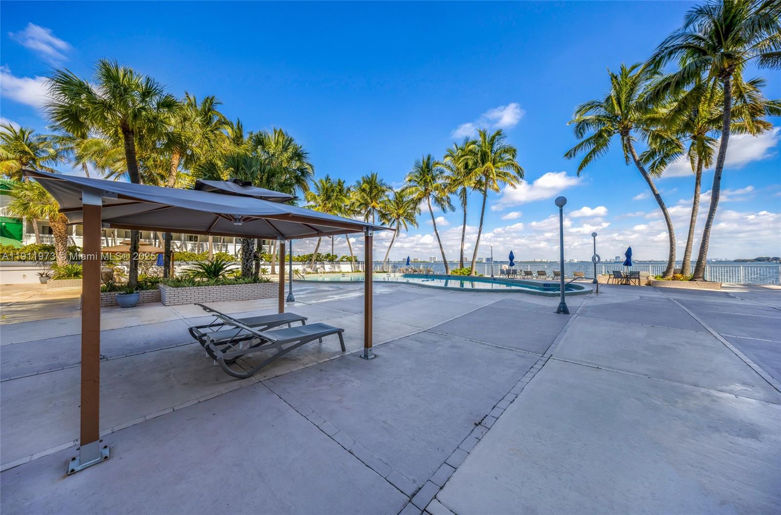 KENNEDY HOUSE CONDO - Residential