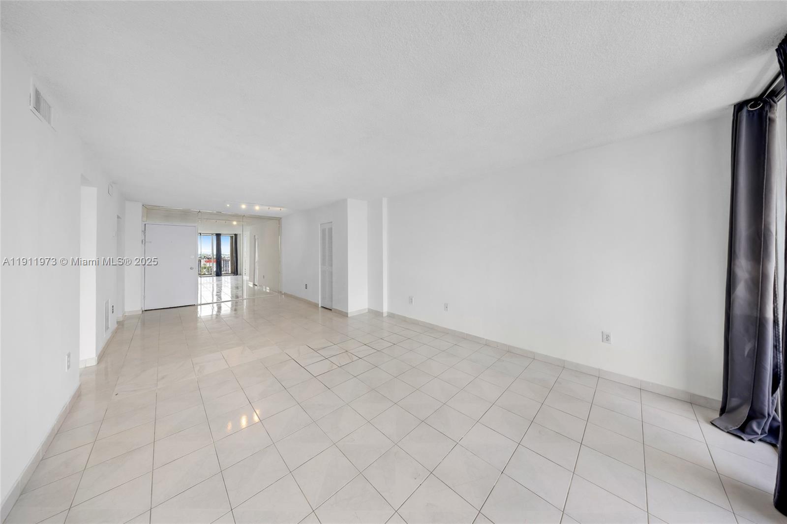 KENNEDY HOUSE CONDO - Residential