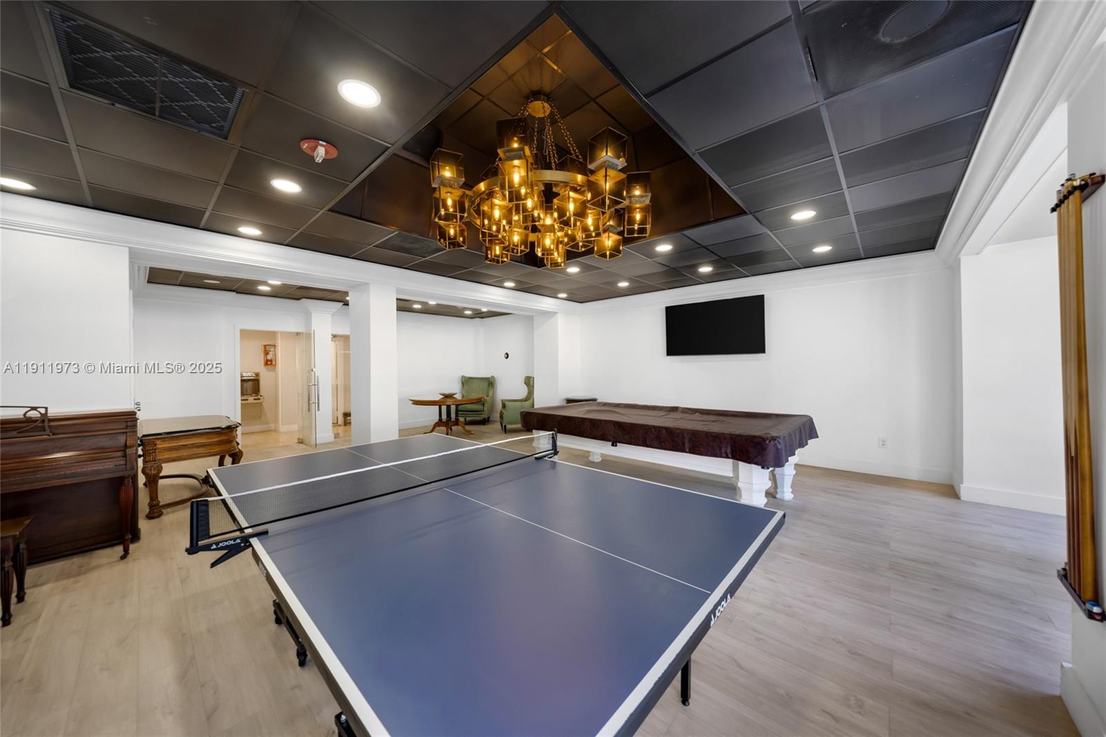 KENNEDY HOUSE CONDO - Residential