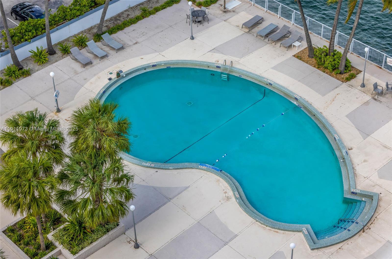 KENNEDY HOUSE CONDO - Residential