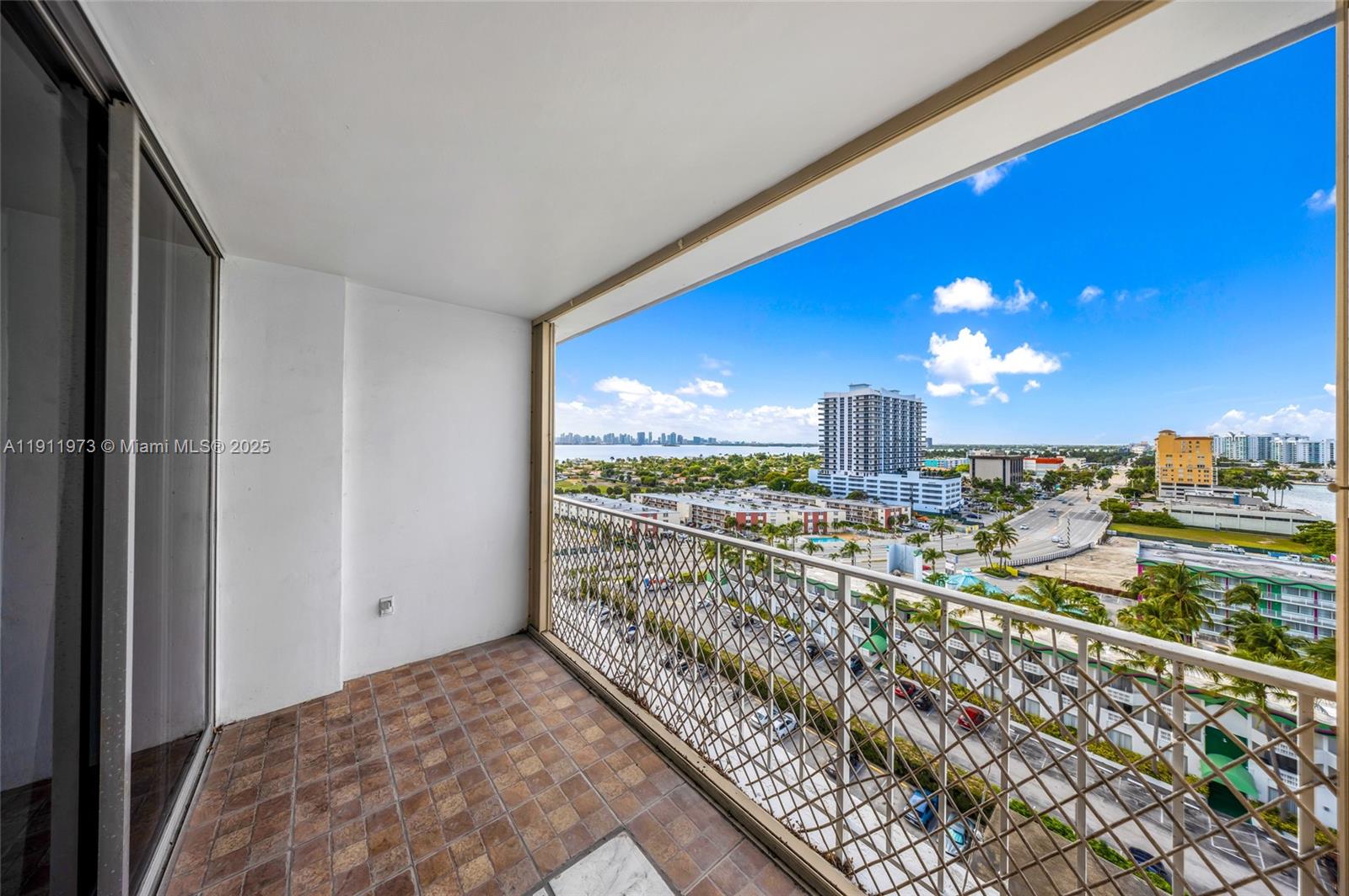 KENNEDY HOUSE CONDO - Residential