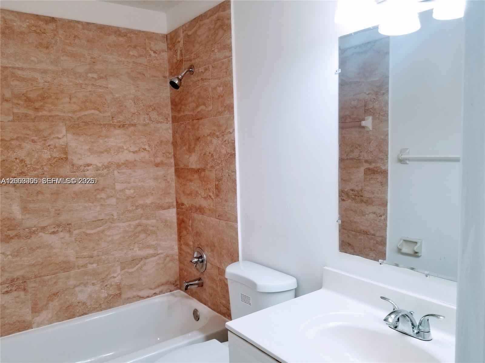 6943 SW 40th St 11-R