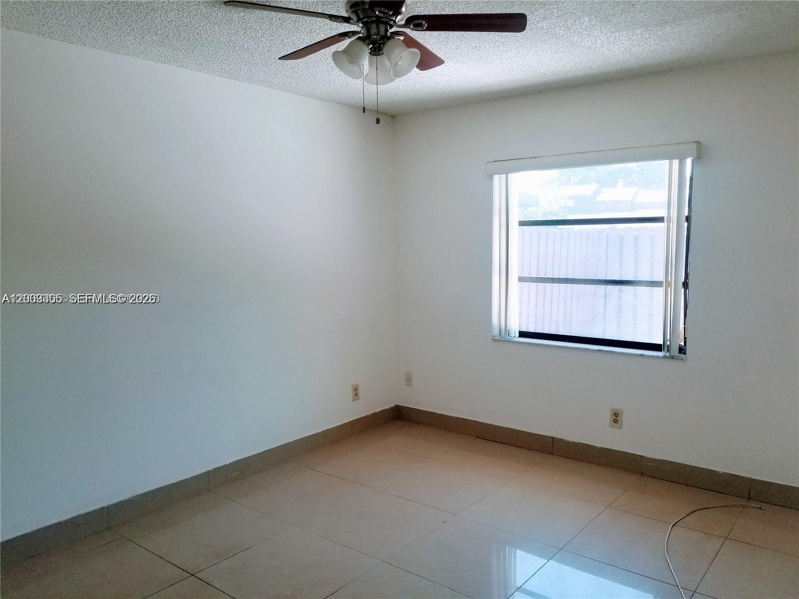 WOODSCAPE TOWNHOMES CONDO - Residential Lease