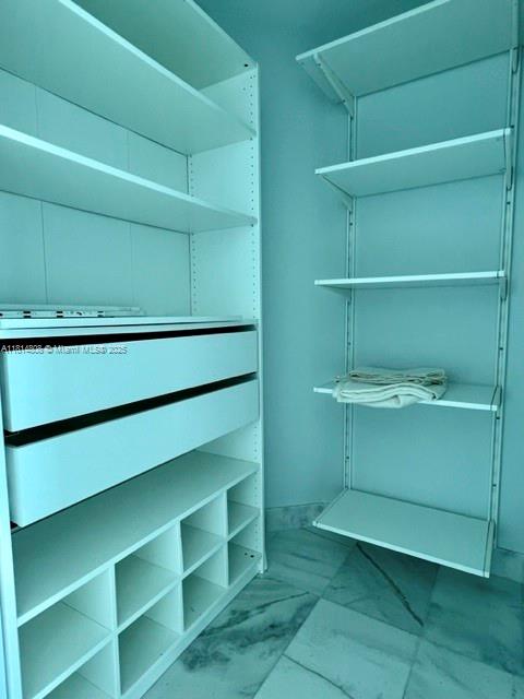 Met 1 - Residential Lease