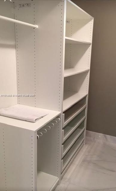 Met 1 - Residential Lease