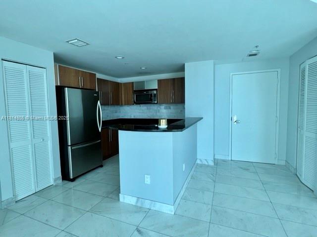 Met 1 - Residential Lease