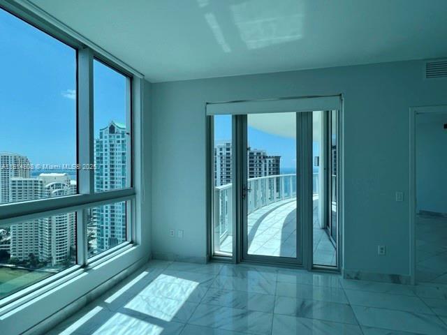 Met 1 - Residential Lease