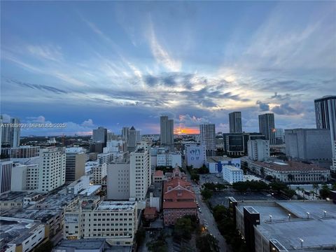 133 NE 2nd Ave 811 Miami FL 33132